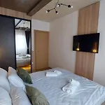Apartment Queen 735