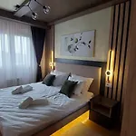 Apartment Queen 735